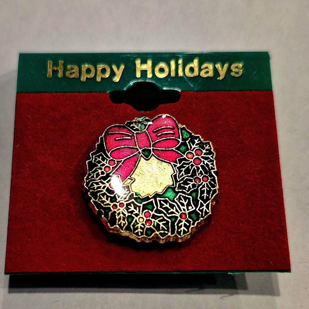 Holiday Wreath Pin with Pink Bow